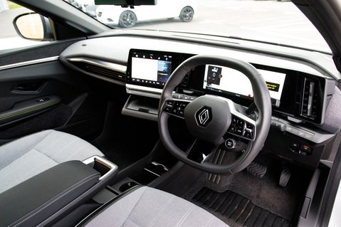 Renault Megane ICONIC 4
