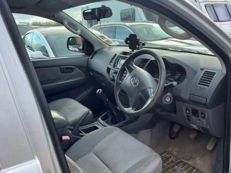 Toyota Hilux 2.5 HI-Luxury HL2 D-4D 4x4 Double Cab 4WD 5dr 13
