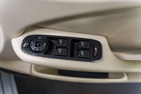 Jaguar XJ 3.0 XJ6 V6 Sovereign Auto 4dr 27