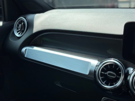 Mercedes-Benz GLB 1.3 GLB200 AMG Line (Premium 2) SUV 5dr Petrol 7G-DCT Euro 6 (s/s) (163 ps) 37