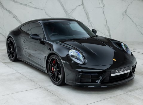Porsche 911 Carrera GTS (992) 8