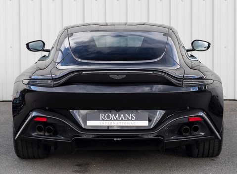 Aston Martin V8 Vantage 5