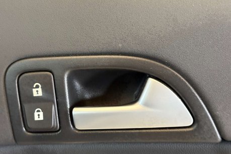 Volvo C30 1.6D DRIVe SE Sports Coupe 3dr Diesel Manual Euro 5 (s/s) (115 ps) 45