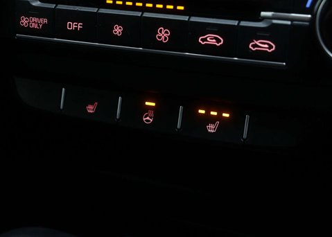 Kia Xceed 1.6 XCeed 3 PHEV Semi-Auto 5dr 33