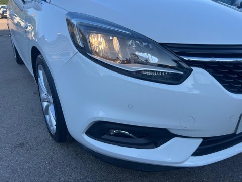 Vauxhall Zafira 2.0 CDTi Elite Nav Auto Euro 6 5dr 13