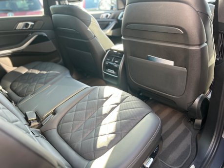 BMW X7 XDRIVE40I M SPORT MHEV 26