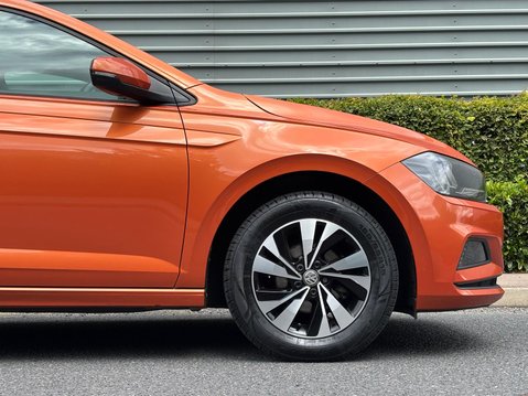 Volkswagen Polo SE TSI 11