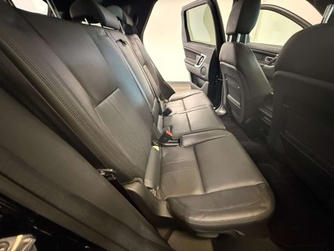Land Rover Discovery Sport 2.0 Discovery Sport Landmark TD4 Auto 4WD 5dr 32