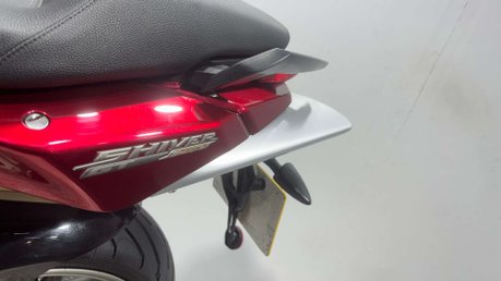 Aprilia Shiver GT 2011 ONLY 20K 1 OWNER NEW MOT VERY CLEAN SUPERMOTO 750CC 32