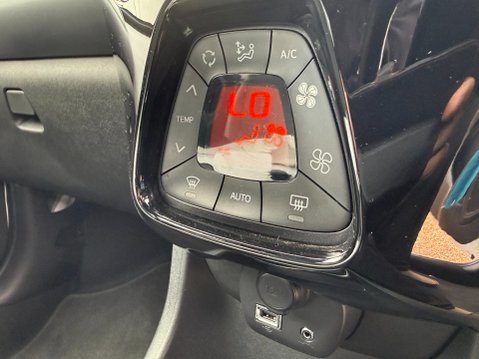 Toyota Aygo VVT-I X-TREND TSS 26