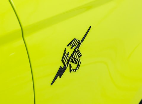 Abarth 500e Scorpionissima Cabrio 37