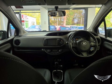Toyota Yaris 1.5 VVT-h Design E-CVT Euro 6 5dr 79