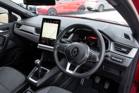 Renault Captur TECHNO TCE 5