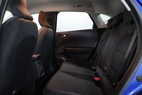 Renault Captur ICONIC TCE 42