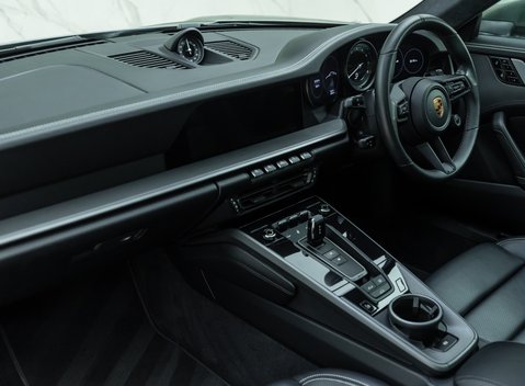 Porsche 911 Carrera S (992) 19