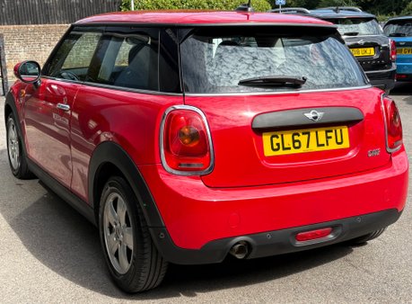 Mini Hatch One 1.5 Petrol Manual Media pack - NAVIGATION - REAR PARK - LOW INSURANCE 16