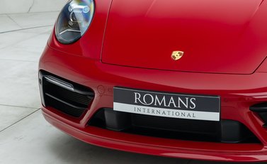 Porsche 911 Carrera 4 (992) 29