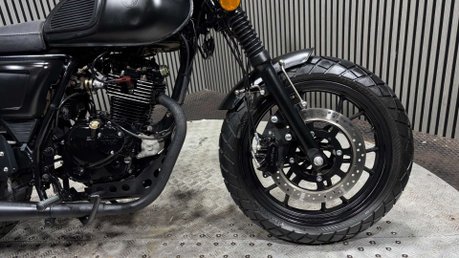 Mutt FSR 2021 ONLY 7K MODERN RETRO 125CC LEARNER BIKE LONG MOT 19