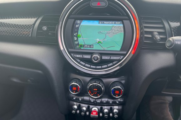 Mini Convertible COOPER S CLASSIC AUTO CONVERTIBLE 43