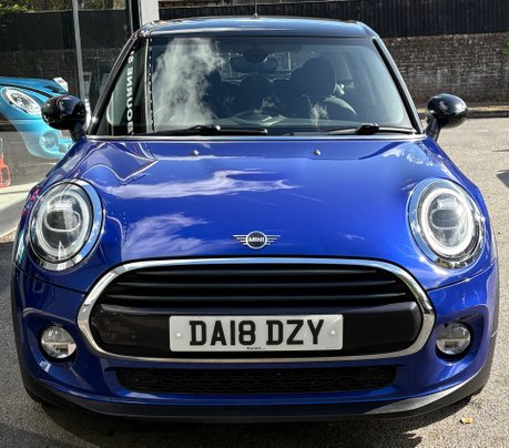 Mini Hatch Cooper 1,5 Petrol Manual Pepper Nav 5 door - APPLE CARPLAY - REAR PARK 6