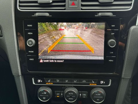 Volkswagen Golf 2.0 Golf R TSi Semi-Auto 4WD 3dr 30