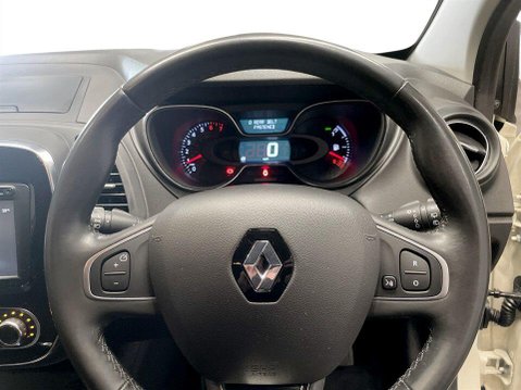 Renault Captur 0.9 TCe ENERGY Dynamique S Nav SUV 5dr Petrol Manual Euro 6 (s/s) (90 ps) 13