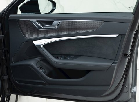 Audi RS6 Avant Carbon Black URBAN 22