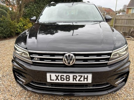Volkswagen Tiguan 2.0 TDI R-Line Euro 6 (s/s) 5dr 8
