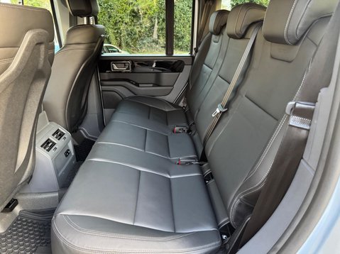 Ineos Grenadier FIELDMASTER EDITION 37