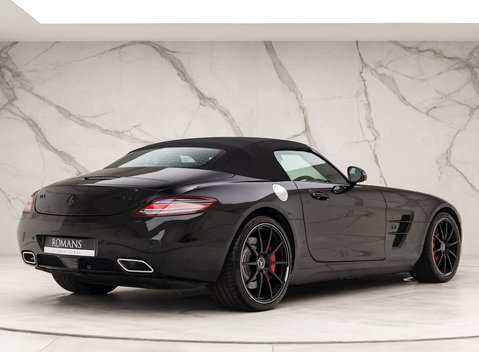 Mercedes-Benz SLS AMG Roadster 8
