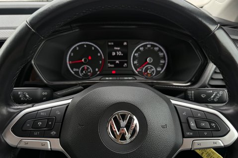 Volkswagen T-Cross 1.0 SE TSI.. 6 MAIN DEALER SERVICES..APPLE CARPLAY & ANDROID AUTO..STUNNING 23