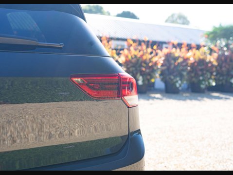 Volkswagen Golf 1.5 Golf R-Line TSi 5dr 25