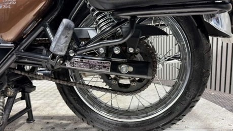 Royal Enfield Classic 2023 LESS THAN 2K OUTSTANDING CONDITION PANNIERS SCREEN ETC 350CC 18