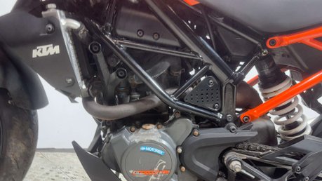 KTM Duke 2020 ONLY 10K RUNNING PROJECT BIKE SPARES OR REPAIR 125CC 11