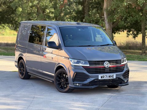Volkswagen Transporter 2.0 Transporter T32 Sportline Black Edition TDI Semi-Auto 8