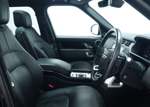 Land Rover Range Rover 3.0 Range Rover Vogue SDV6 Auto 4WD 5dr 57