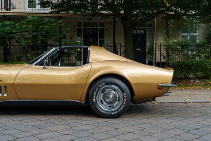 Chevrolet Corvette Stingray 427 Coupé 13