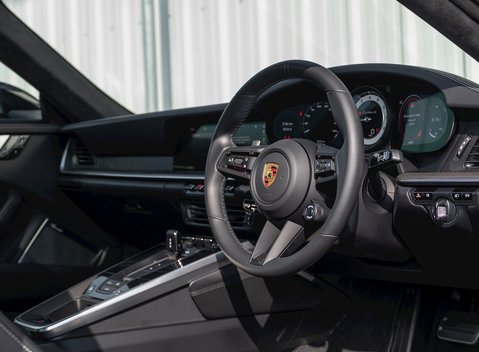 Porsche 911 (992) Turbo S 11