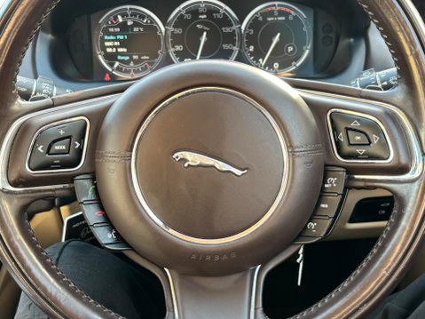 Jaguar XJ 3.0d V6 Premium Luxury Auto Euro 5 4dr 12