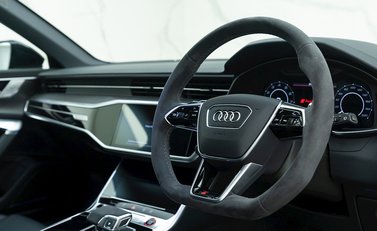 Audi RS6 Avant Carbon Black URBAN 9