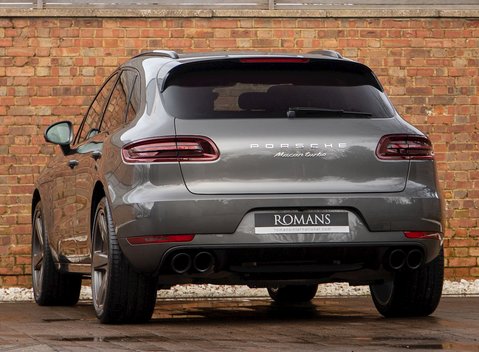 Porsche Macan Turbo 3