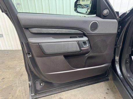 Land Rover Discovery 3.0 Discovery HSE SDV6 Auto 4WD 5dr 60