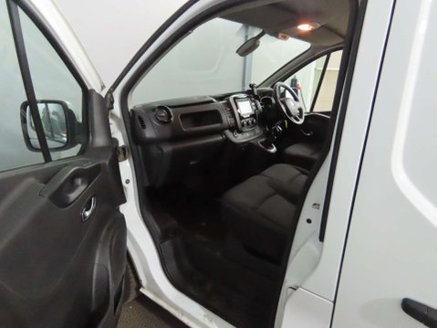 Renault Trafic 2.0 Trafic LL30 Sport Energy dCi 8