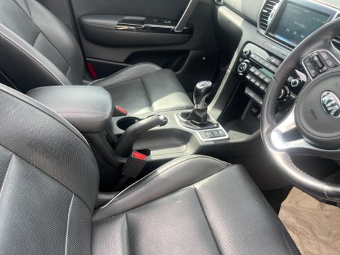 Kia Sportage 1.7 CRDi 3 Euro 6 (s/s) 5dr 35