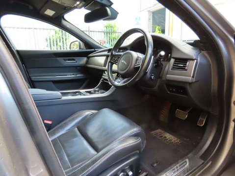 Jaguar XF 3.0 XF V6 S D Auto 4dr 10