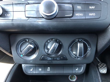 Audi A1 1.4 TFSI S LINE, 2 owners, 74,000m, Ulez compliant, heated seats, cruise 27