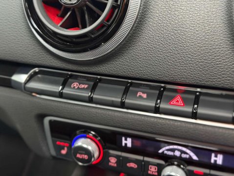 Audi RS3 2.5 TFSI Sportback 5dr Petrol S Tronic quattro Euro 6 (s/s) (Nav) (367 ps) 40