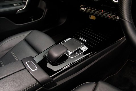 Mercedes-Benz CLA Class CLA 220 AMG LINE PREMIUM PLUS 37