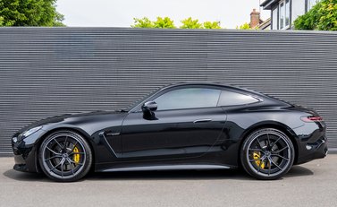 Mercedes-Benz Amg GT 63 PREMIUM + 3