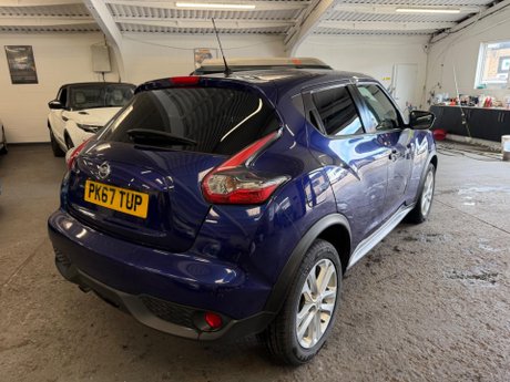 Nissan Juke 1.2 DIG-T N-Connecta Euro 6 (s/s) 5dr 8